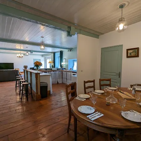 Du Château Au Pied De Cognac * Cherves-de-Cognac