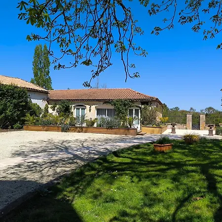 Hébergement de vacances Du Chateau Au Pied De Cognac *