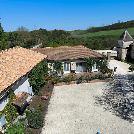 Du Chateau Au Pied De Cognac * Cherves-de-Cognac
